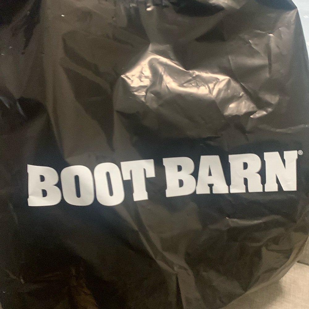 Knee-high, beautiful, brown cowgirl  boots size 8.5 never worn